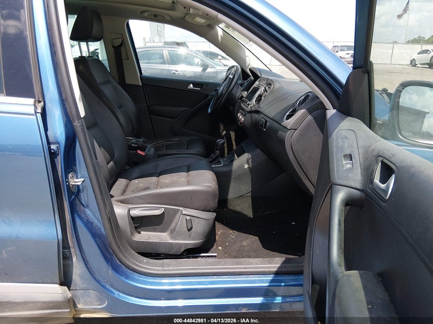 2017 Volkswagen Tiguan VIN WVGRV7AX7HW503509 IAAI salvage auction — FRONT END, Salvage (Mississippi), sold $775 on 2026-07-08 (photo 5)