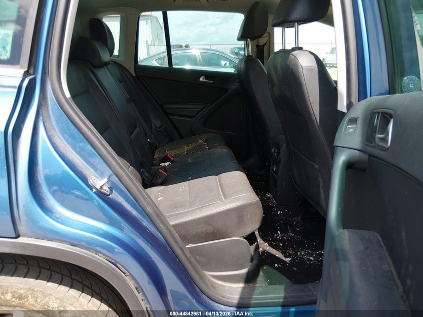 2017 Volkswagen Tiguan VIN WVGRV7AX7HW503509 IAAI salvage auction — FRONT END, Salvage (Mississippi), sold $775 on 2026-07-08 (photo 8)