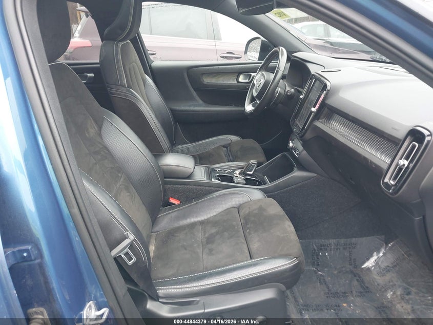 2019 Volvo Xc40 VIN YV4162XZ6K2005811 IAAI salvage auction — FRONT END, Salvage (Massachusetts), sold $3,600 on 2026-08-16 (photo 5)