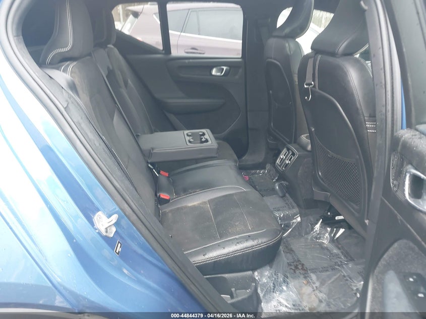 2019 Volvo Xc40 VIN YV4162XZ6K2005811 IAAI salvage auction — FRONT END, Salvage (Massachusetts), sold $3,600 on 2026-08-16 (photo 8)