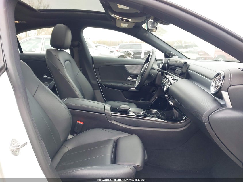 2021 Mercedes-benz Cla-klasse VIN W1K5J4HB1MN176960 IAAI salvage auction — RIGHT FRONT, Salvage Title, sold $25 on 2026-07-29 (photo 5)