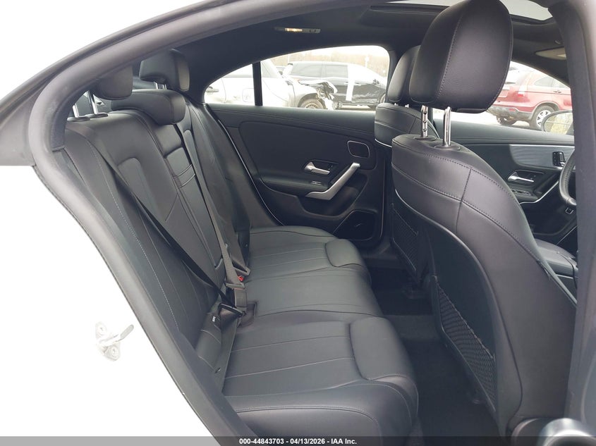 2021 Mercedes-benz Cla-klasse VIN W1K5J4HB1MN176960 IAAI salvage auction — RIGHT FRONT, Salvage Title, sold $25 on 2026-07-29 (photo 8)