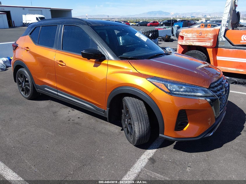 2024 Nissan Kicks VIN 3N1CP5DV2RL567390 IAAI salvage auction — LEFT FRONT, Salvage Title, sold $975 on 2026-07-24 (photo 1)