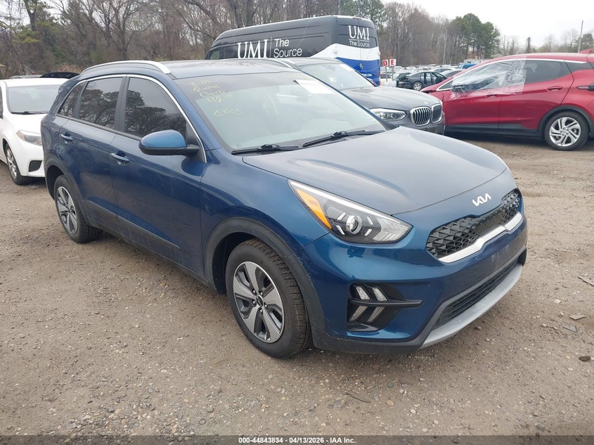 2022 Kia Niro VIN KNDCB3LC8N5535201 IAAI salvage auction — REAR END, Salvage Title, sold $6,400 on 2026-07-10 (photo 1)