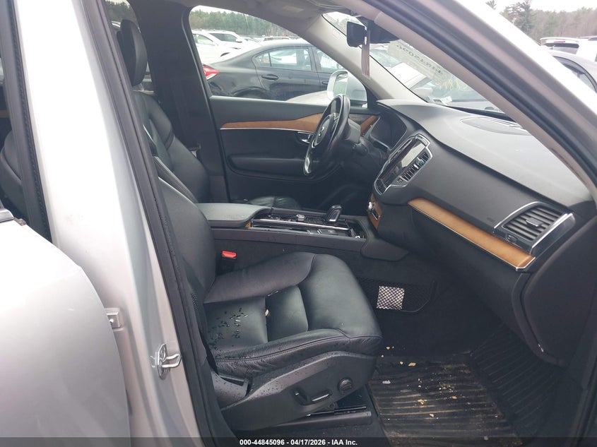 2021 Volvo Xc90 VIN YV4BR00K8M1676354 IAAI salvage auction — LEFT REAR, Salvage Title, sold $15,150 on 2026-07-17 (photo 5)