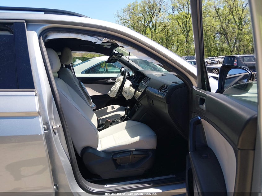 2020 Volkswagen Tiguan VIN 3VV2B7AX2LM146359 IAAI salvage auction — SIDE, Salvage Title, sold $3,350 on 2026-07-26 (photo 5)