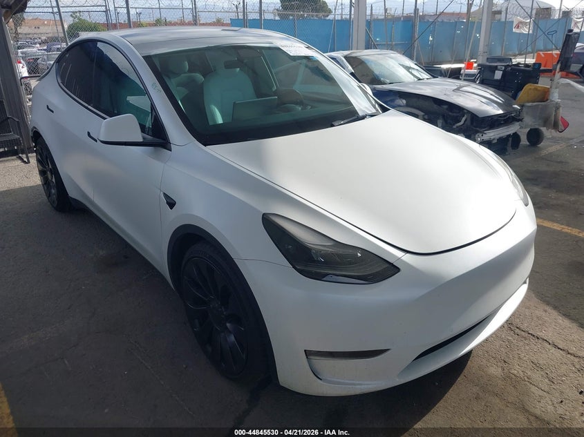 2022 Tesla Model y VIN 7SAYGDEF3NF530381 IAAI salvage auction — REAR END, Salvage (California), sold $12,450 on 2026-07-08 (photo 1)