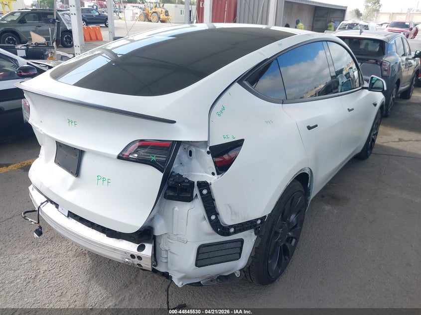 2022 Tesla Model y VIN 7SAYGDEF3NF530381 IAAI salvage auction — REAR END, Salvage (California), sold $12,450 on 2026-07-08 (photo 4)