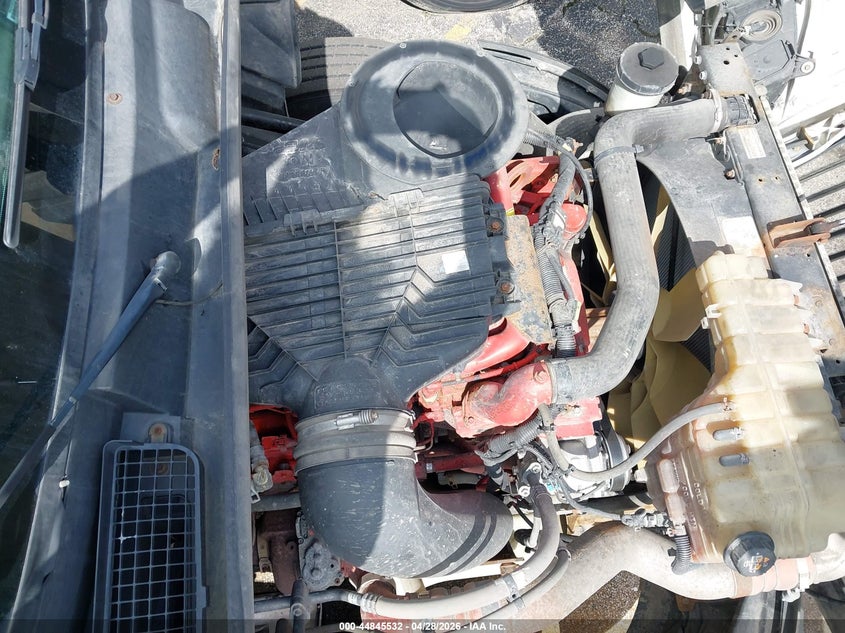 2019 International VIN 3HSDZAPR0KN530634 IAAI salvage auction — REPOSSESSION, Salvage Title, sold $12,150 on 2026-07-08 (photo 9)