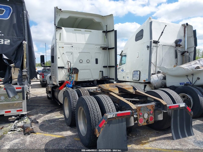 2019 International VIN 3HSDZAPR0KN530634 IAAI salvage auction — REPOSSESSION, Salvage Title, sold $12,150 on 2026-07-08 (photo 3)