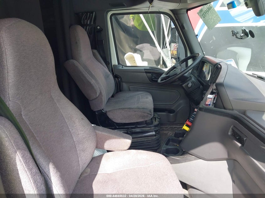 2019 International VIN 3HSDZAPR0KN530634 IAAI salvage auction — REPOSSESSION, Salvage Title, sold $12,150 on 2026-07-08 (photo 7)