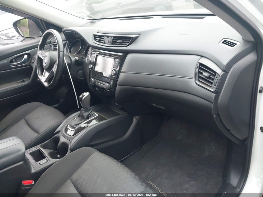 2020 Nissan Rogue VIN JN8AT2MVXLW112825 IAAI salvage auction — LEFT REAR, Salvage Title, sold $5,450 on 2026-07-07 (photo 5)