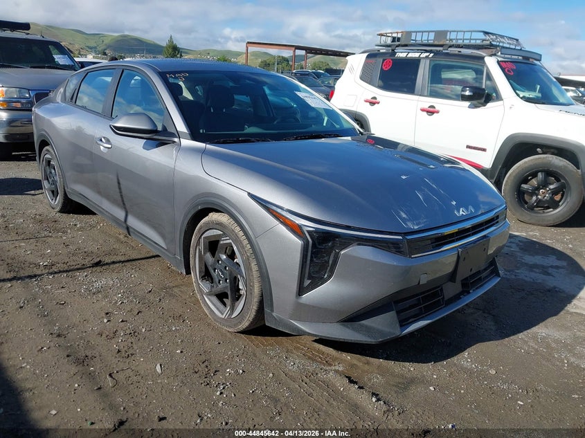 2025 Kia K4 VIN 3KPFU4DE7SE087062 IAAI salvage auction — REAR END, Salvage Title, sold $2,550 on 2026-07-09 (photo 1)