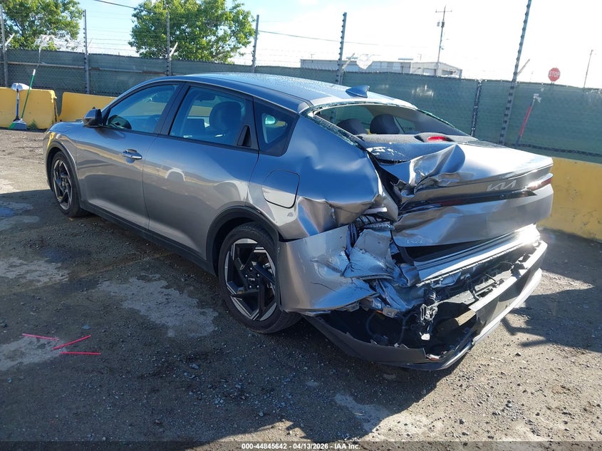 2025 Kia K4 VIN 3KPFU4DE7SE087062 IAAI salvage auction — REAR END, Salvage Title, sold $2,550 on 2026-07-09 (photo 3)