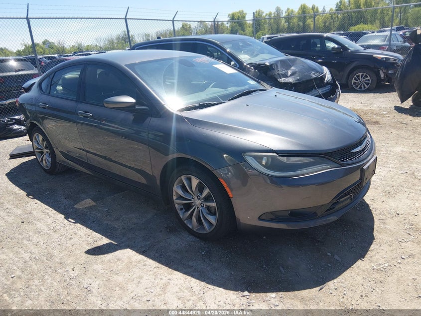 2015 Chrysler 200 VIN 1C3CCCBB5FN760171 IAAI salvage auction — REAR END, Salvage Title, sold $1,500 on 2026-07-20 (photo 1)