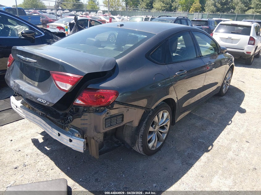 2015 Chrysler 200 VIN 1C3CCCBB5FN760171 IAAI salvage auction — REAR END, Salvage Title, sold $1,500 on 2026-07-20 (photo 4)