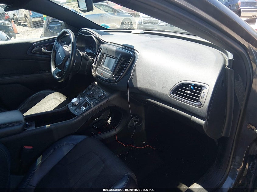 2015 Chrysler 200 VIN 1C3CCCBB5FN760171 IAAI salvage auction — REAR END, Salvage Title, sold $1,500 on 2026-07-20 (photo 5)