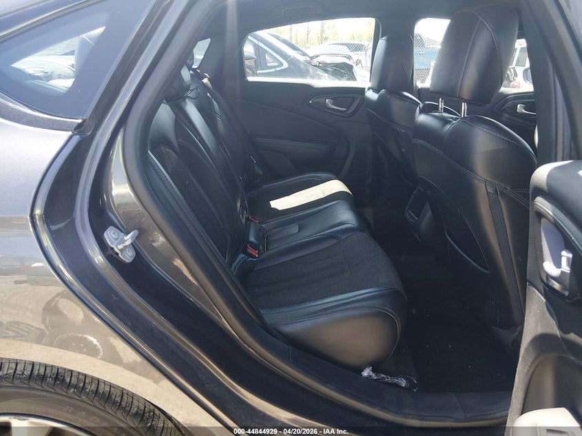 2015 Chrysler 200 VIN 1C3CCCBB5FN760171 IAAI salvage auction — REAR END, Salvage Title, sold $1,500 on 2026-07-20 (photo 8)