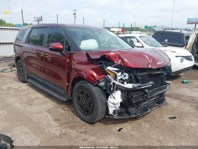 2025 Kia Carnival VIN KNDNB5K35S6535152 — IAAI salvage auction photo