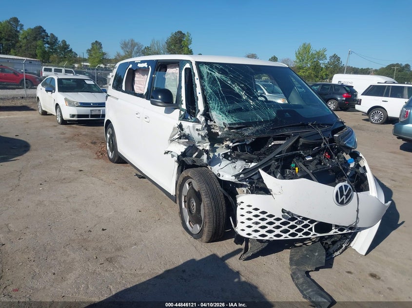 2025 Volkswagen Id. buzz VIN WVGAWVEB4SH013814 IAAI salvage auction — Front End, Clear (Virginia), sold $18,100 on 2026-04-17 (photo 1)