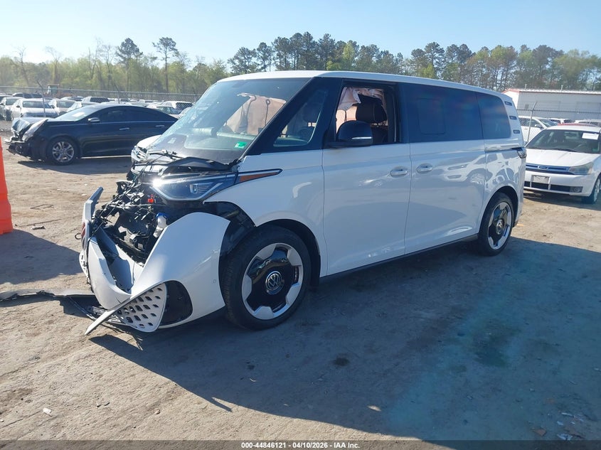 2025 Volkswagen Id. buzz VIN WVGAWVEB4SH013814 IAAI salvage auction — Front End, Clear (Virginia), sold $18,100 on 2026-04-17 (photo 2)