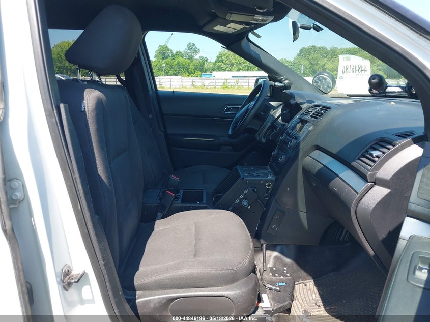 2018 Ford Police interceptor utility VIN 1FM5K8AT3JGC35326 IAAI salvage auction — NORMAL WEAR, Sf97 (Tennessee), sold $550 on 2026-07-20 (photo 5)