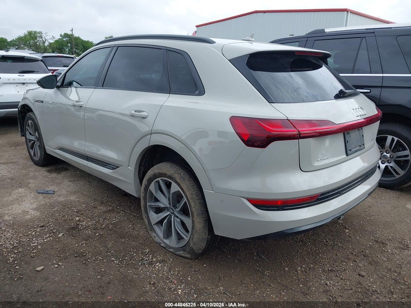 2021 Audi E-tron VIN WA1LAAGE4MB004560 IAAI salvage auction — FRONT END, Original (Texas), sold $11,975 on 2026-07-09 (photo 3)