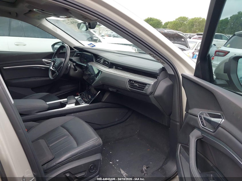 2021 Audi E-tron VIN WA1LAAGE4MB004560 IAAI salvage auction — FRONT END, Original (Texas), sold $11,975 on 2026-07-09 (photo 5)