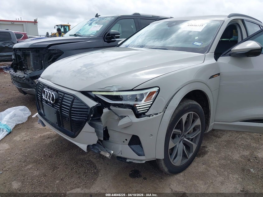 2021 Audi E-tron VIN WA1LAAGE4MB004560 IAAI salvage auction — FRONT END, Original (Texas), sold $11,975 on 2026-07-09 (photo 6)