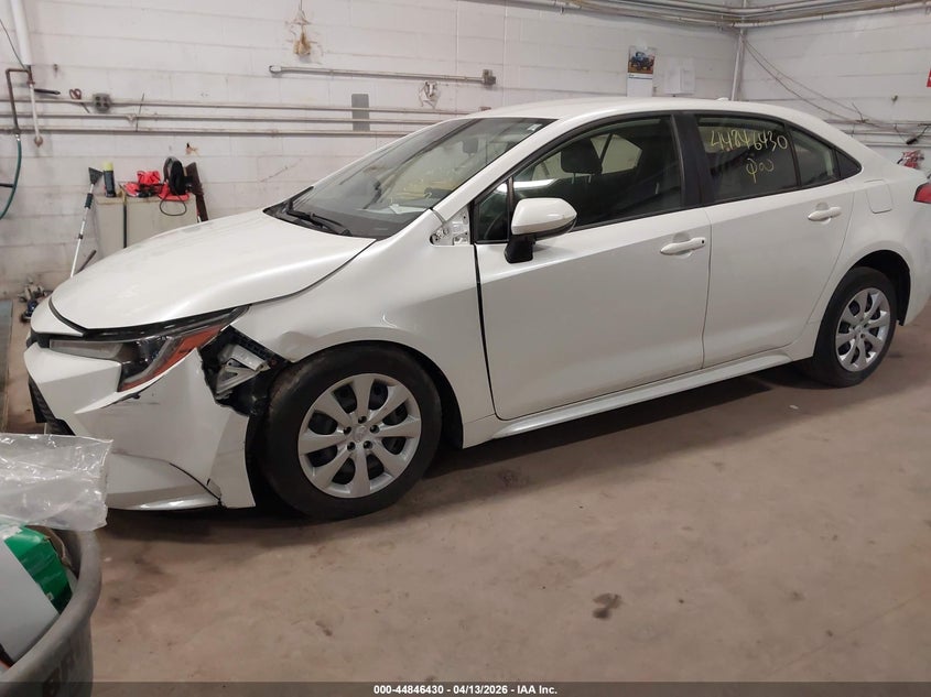 2021 Toyota Corolla VIN JTDEPMAEXMJ180252 IAAI salvage auction — RIGHT FRONT, Salvage Title, sold $3,600 on 2026-07-29 (photo 2)
