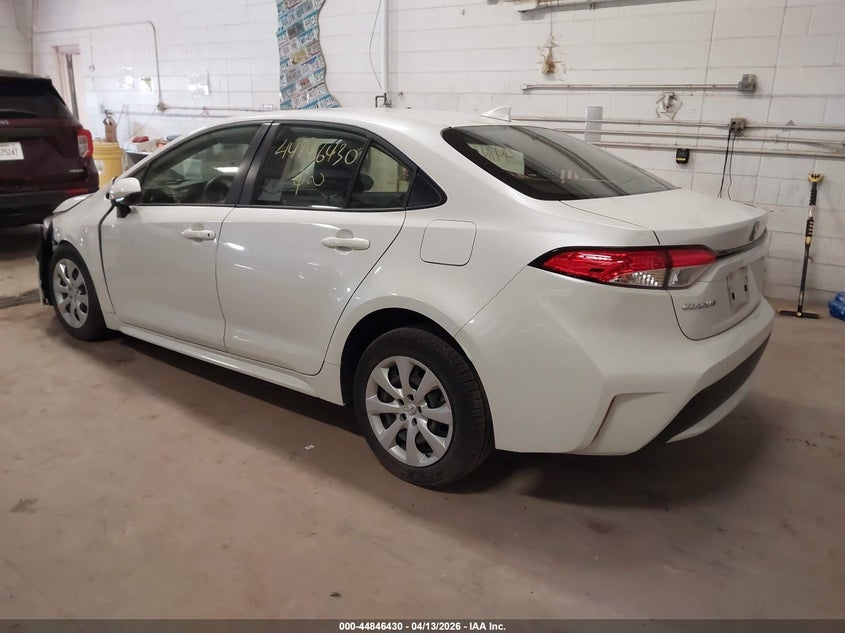 2021 Toyota Corolla VIN JTDEPMAEXMJ180252 IAAI salvage auction — RIGHT FRONT, Salvage Title, sold $3,600 on 2026-07-29 (photo 3)
