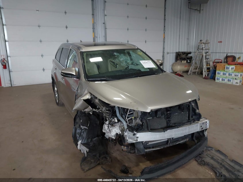 2015 Toyota Highlander VIN 5TDDCRFH1FS008835 IAAI salvage auction — FRONT END, Salvage (Minnesota), sold $5,000 on 2026-07-05 (photo 6)