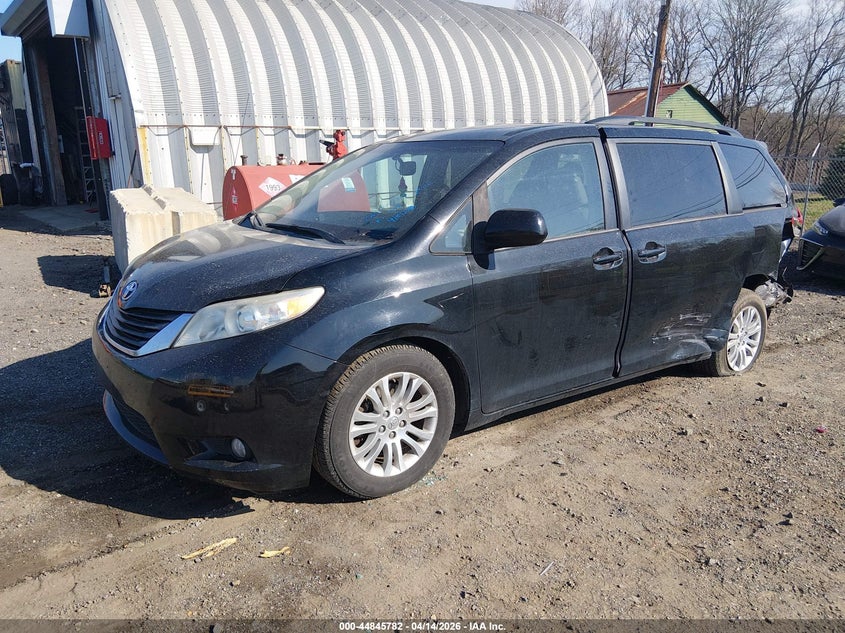 2013 Toyota Sienna VIN 5TDYK3DC5DS359575 IAAI salvage auction — REAR END, Salvage (New Jersey), sold $3,100 on 2026-07-09 (photo 2)