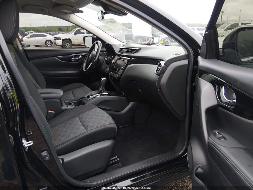 2019 Nissan Rogue VIN JN1BJ1CR8KW621236 IAAI salvage auction — REAR END, Clear (Oklahoma), sold $3,650 on 2026-07-14 (photo 5)