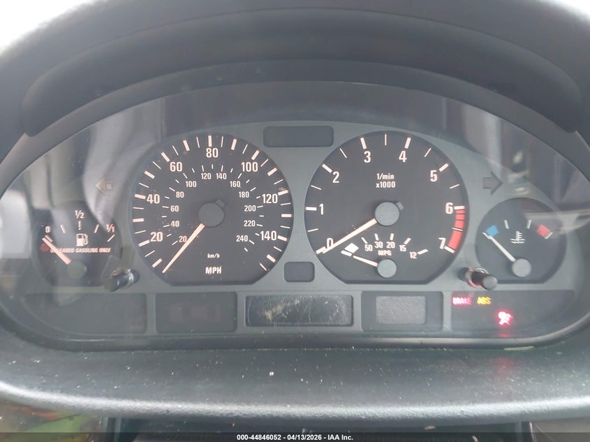 2001 BMW 3er VIN WBAAV33401FU89792 IAAI salvage auction — SIDE, Clear (Hawaii), sold $125 on 2026-08-18 (photo 7)