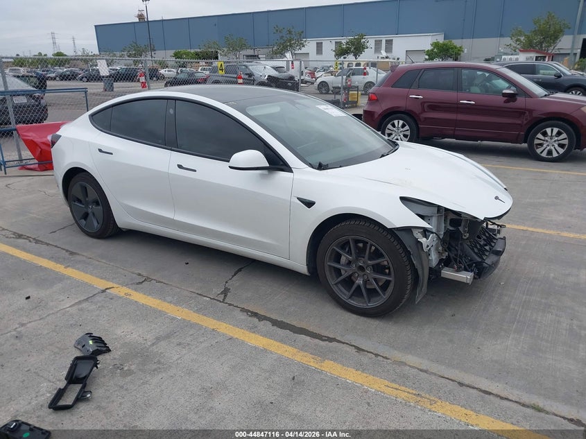 2021 Tesla Model 3 VIN 5YJ3E1EA7MF013647 IAAI salvage auction — FRONT END, Wait Title, sold $6,500 on 2026-07-19 (photo 1)