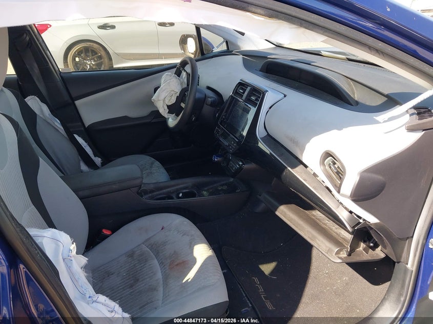 2017 Toyota Prius VIN JTDKBRFU1H3047601 IAAI salvage auction — FRONT & REAR, Non-Repairable (California), sold $1,800 on 2026-07-28 (photo 5)