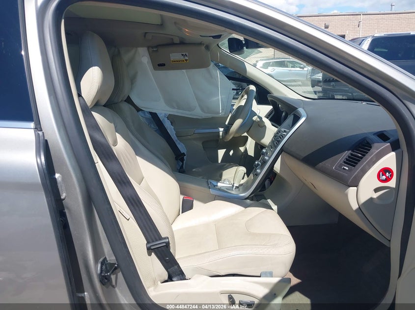 2012 Volvo Xc60 VIN YV4940DZ7C2253035 IAAI salvage auction — LEFT & RIGHT, Salvage Title, sold $525 on 2026-07-06 (photo 5)