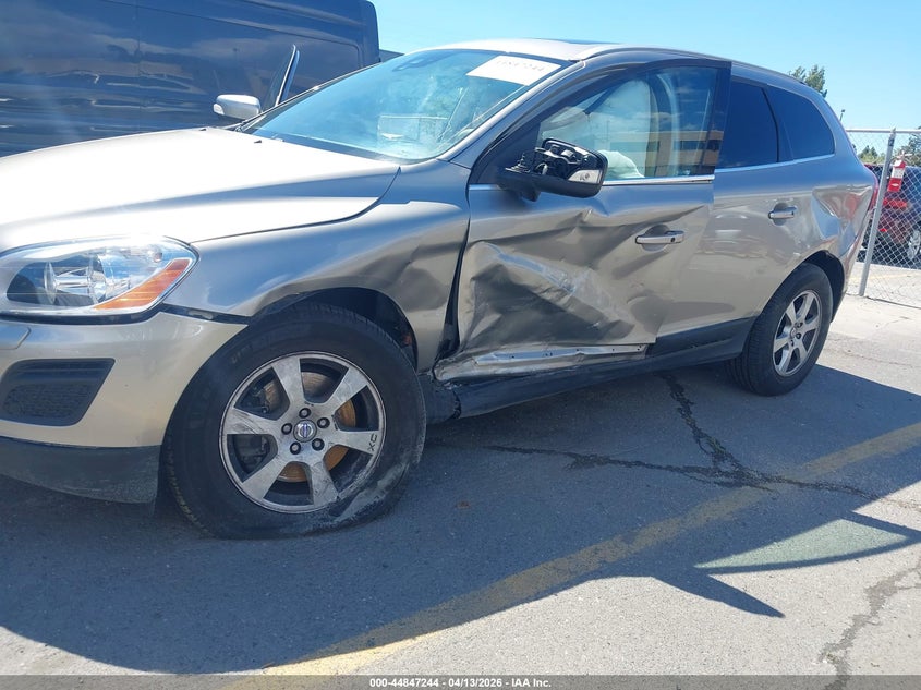 2012 Volvo Xc60 VIN YV4940DZ7C2253035 IAAI salvage auction — LEFT & RIGHT, Salvage Title, sold $525 on 2026-07-06 (photo 6)
