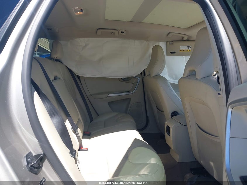2012 Volvo Xc60 VIN YV4940DZ7C2253035 IAAI salvage auction — LEFT & RIGHT, Salvage Title, sold $525 on 2026-07-06 (photo 8)