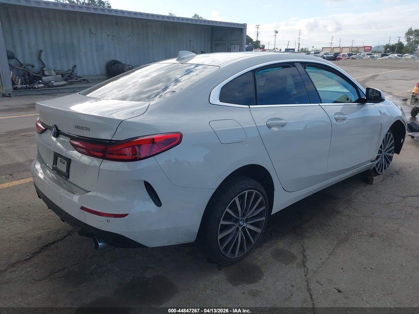 2021 BMW 2er VIN WBA53AK05M7H31858 IAAI salvage auction — THEFT, Salvage Title, sold $5,600 on 2026-07-13 (photo 4)