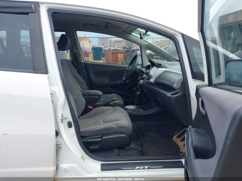 2013 Honda Fit VIN JHMGE8H38DC042268 IAAI salvage auction — REAR END, Wait Title, sold $100 on 2026-07-14 (photo 5)