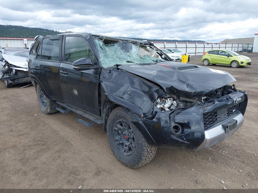2022 Toyota 4runner VIN JTERU5JR6N5972648 IAAI salvage auction — ROLLOVER, Wait Title, sold $6,974 on 2026-07-25 (photo 1)