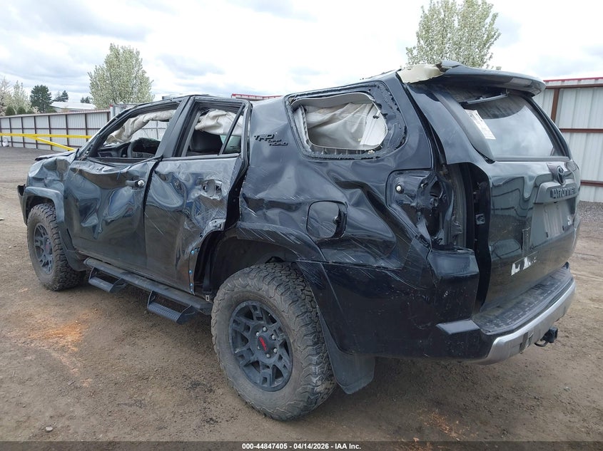 2022 Toyota 4runner VIN JTERU5JR6N5972648 IAAI salvage auction — ROLLOVER, Wait Title, sold $6,974 on 2026-07-25 (photo 3)