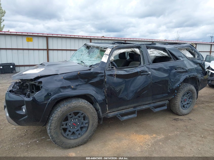 2022 Toyota 4runner VIN JTERU5JR6N5972648 IAAI salvage auction — ROLLOVER, Wait Title, sold $6,974 on 2026-07-25 (photo 6)