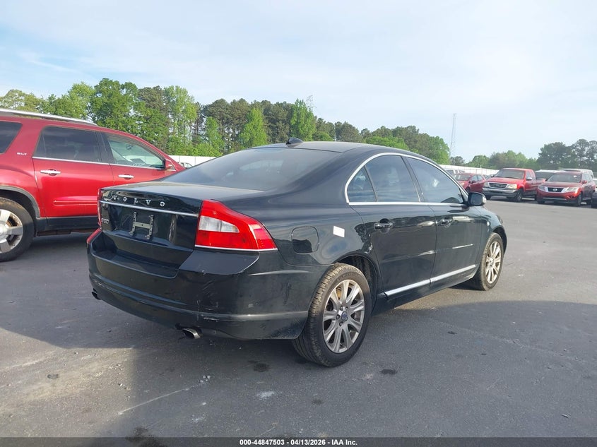 2011 Volvo S80 VIN YV1952AS7B1135035 IAAI salvage auction — NORMAL WEAR, Repossession Paperwork (Georgia), sold $1,100 on 2026-07-08 (photo 4)