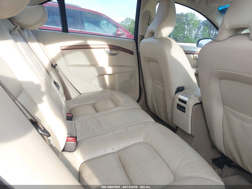 2011 Volvo S80 VIN YV1952AS7B1135035 IAAI salvage auction — NORMAL WEAR, Repossession Paperwork (Georgia), sold $1,100 on 2026-07-08 (photo 8)