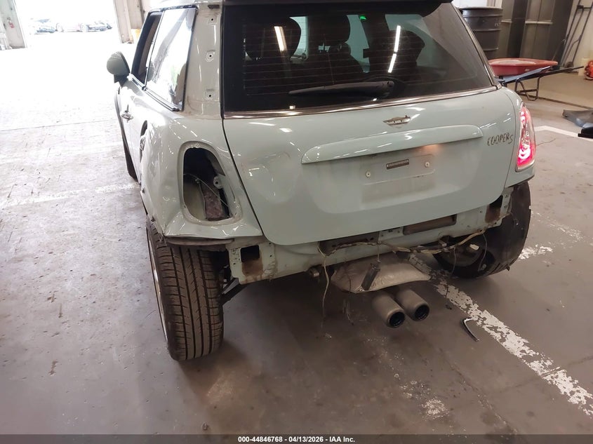 2012 Mini Cooper VIN WMWSV3C58CT387514 IAAI salvage auction — REAR END, Salvage Title, sold $525 on 2026-07-30 (photo 6)