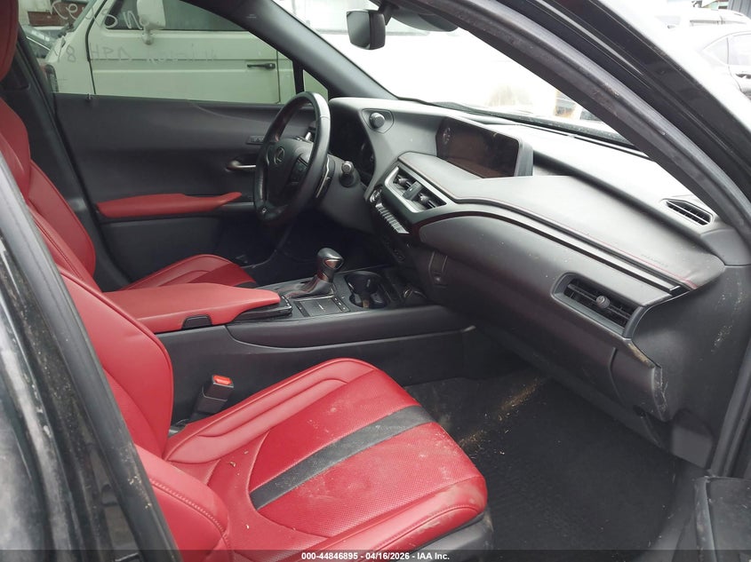 2022 Lexus Ux VIN JTHR3JBH6N2054050 IAAI salvage auction — FRONT & REAR, Wait Title, sold $2,250 on 2026-07-21 (photo 5)