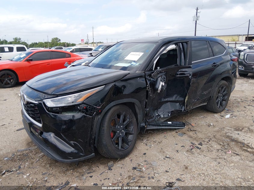 2023 Toyota Highlander VIN 5TDKDRAH1PS018388 IAAI salvage auction — LEFT SIDE, Salvage (Texas), sold $9,900 on 2026-07-22 (photo 2)
